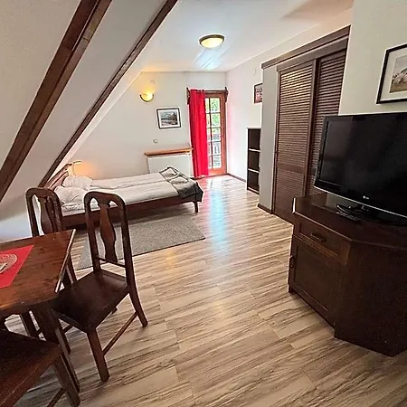 Gosciniec Pod Smrekami Bed and breakfast *